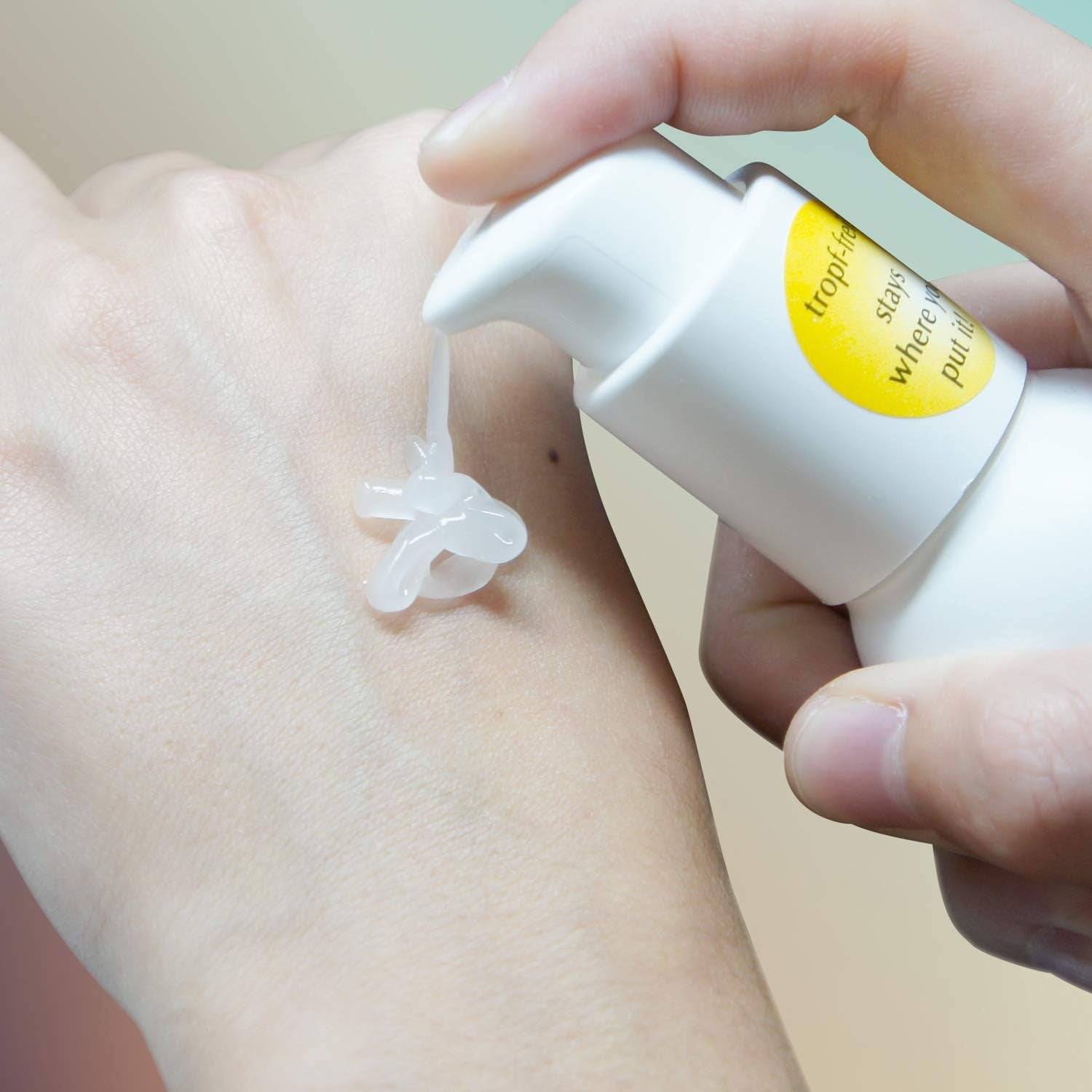 pjur TOY LUBE - Lubrifiant pentru aplicare precisă și fără scurgeri - nu mai există scurgeri - potrivit pentru toate jucăriile erotice și sexuale (100 ml)